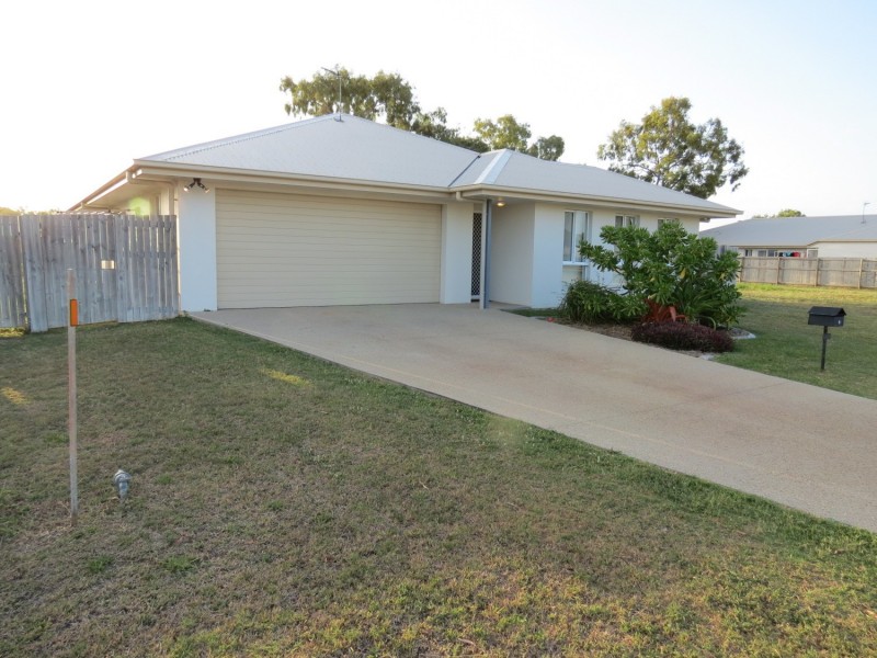 9 Cowrie Street, Bowen QLD 4805