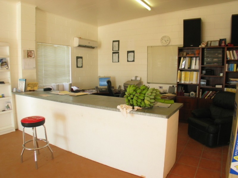 18588 Bruce Highway, Bowen QLD 4805