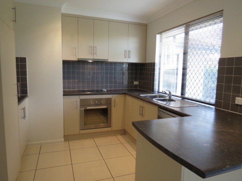 2/98a Williams Street, Bowen QLD 4805