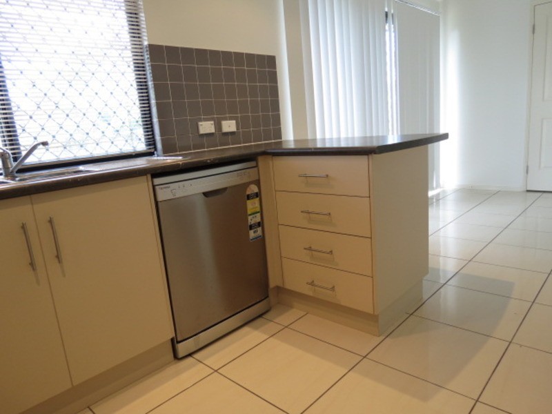 2/98a Williams Street, Bowen QLD 4805