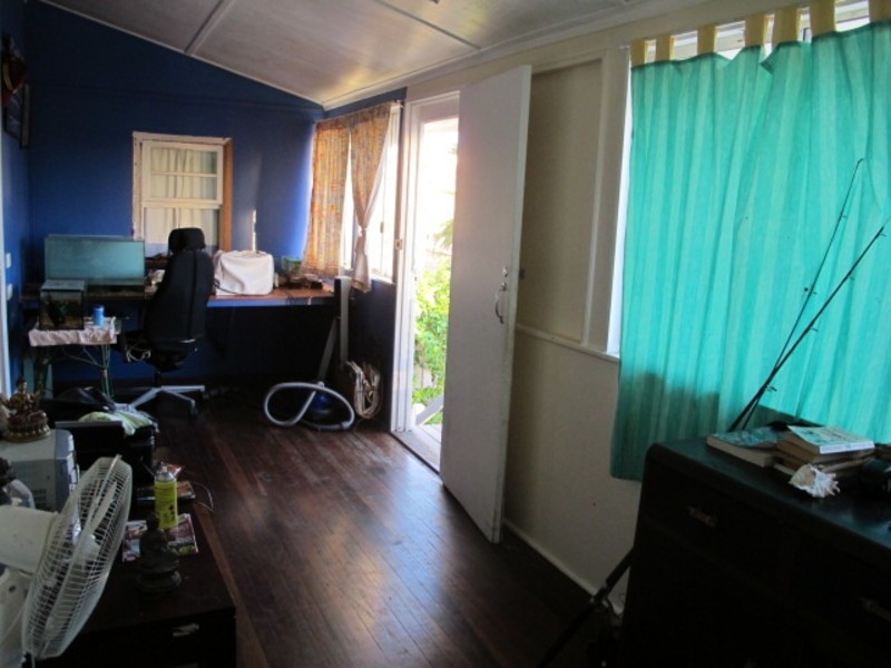 27 Elphinstone Street, Bowen QLD 4805