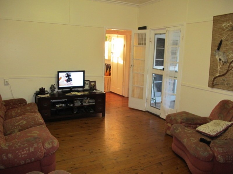 27 Elphinstone Street, Bowen QLD 4805