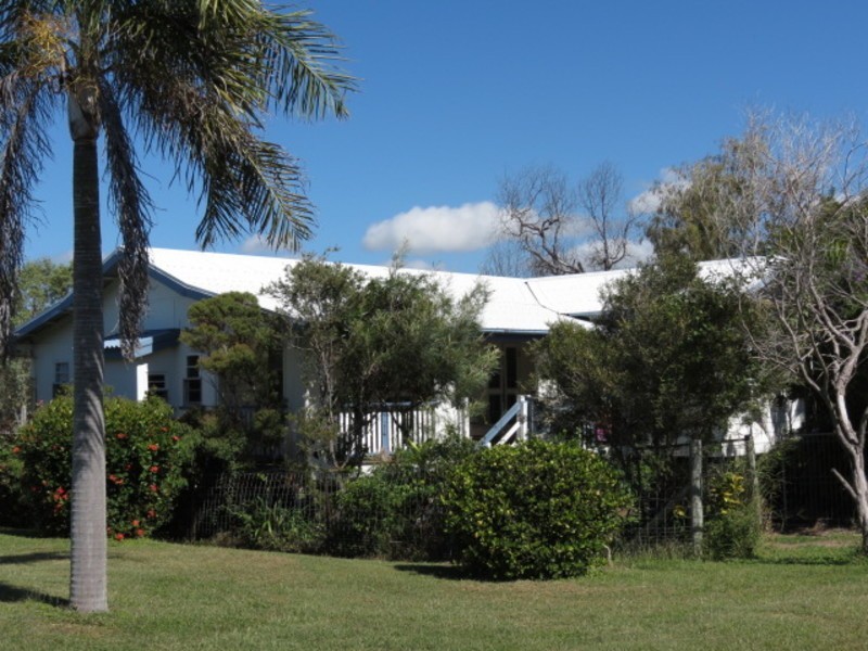 27 Elphinstone Street, Bowen QLD 4805