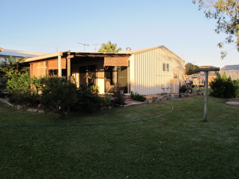 27 Elphinstone Street, Bowen QLD 4805