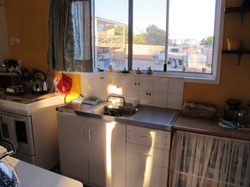 27 Elphinstone Street, Bowen QLD 4805