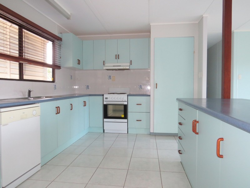 45 Holborne Street, Bowen QLD 4805
