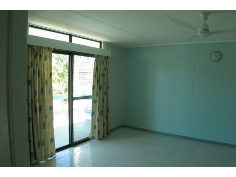 45 Holborne Street, Bowen QLD 4805