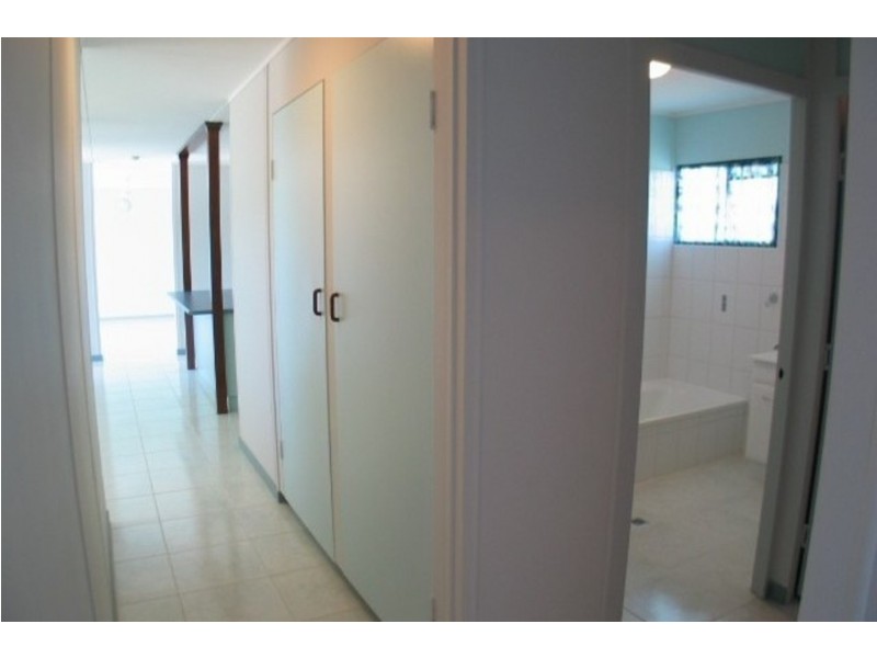 45 Holborne Street, Bowen QLD 4805