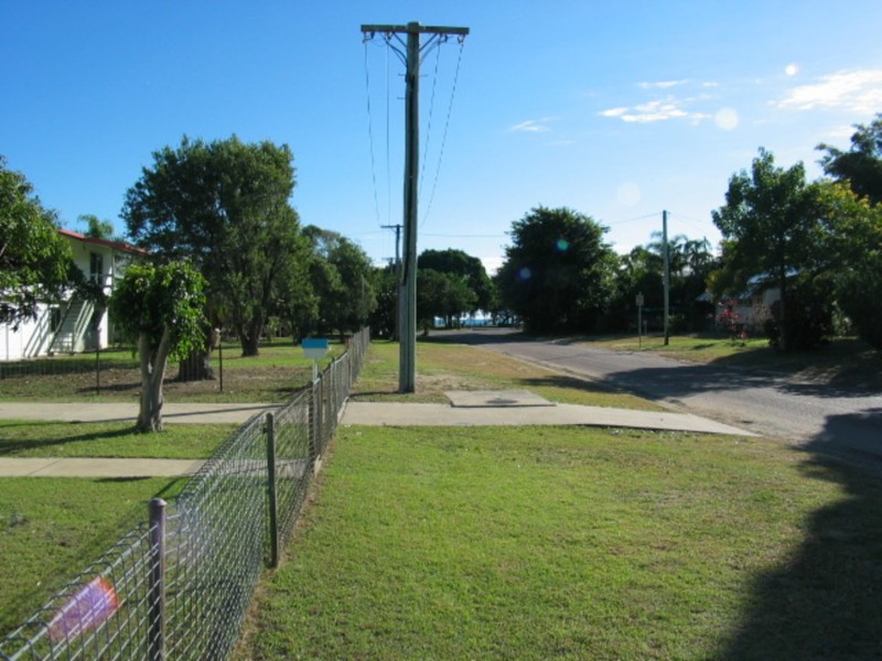 45 Holborne Street, Bowen QLD 4805