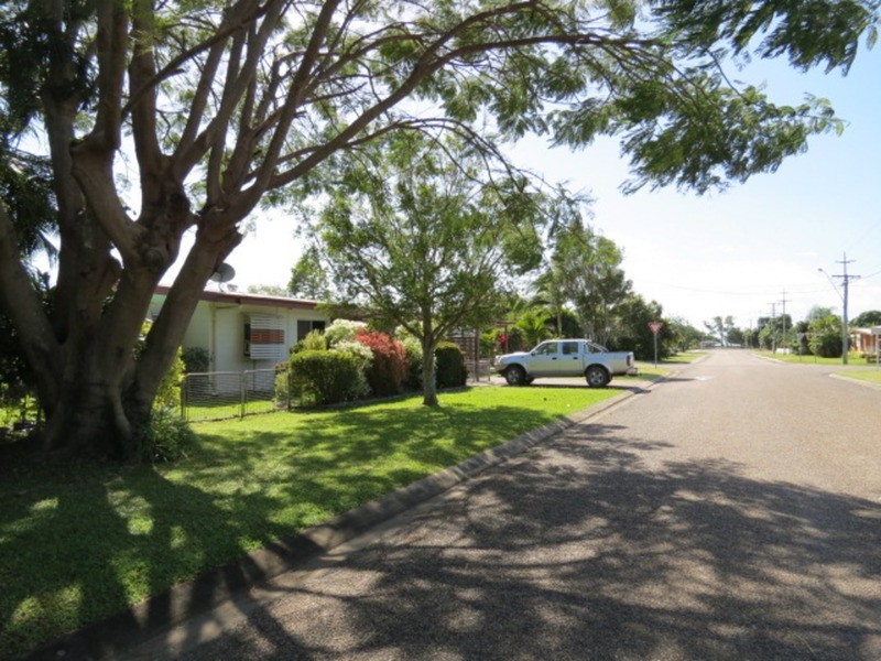 2/25 Marshall Street, Bowen QLD 4805