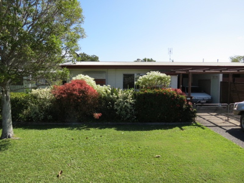 2/25 Marshall Street, Bowen QLD 4805