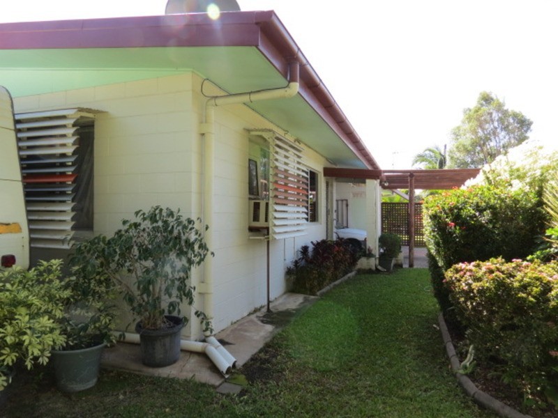 2/25 Marshall Street, Bowen QLD 4805