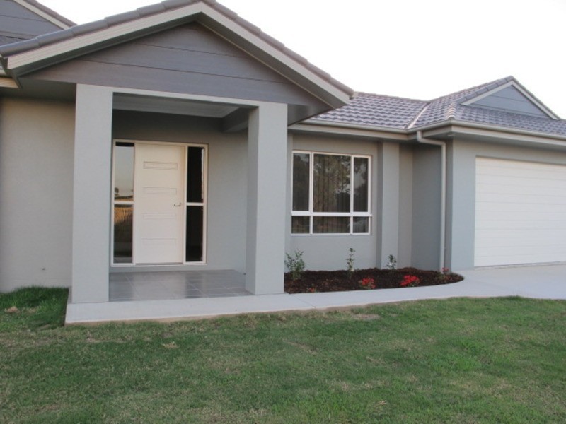 12 Seabreeze  Crescent, Bowen QLD 4805