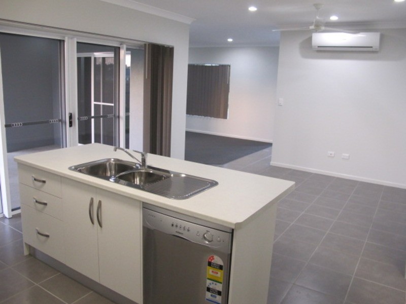 12 Seabreeze  Crescent, Bowen QLD 4805