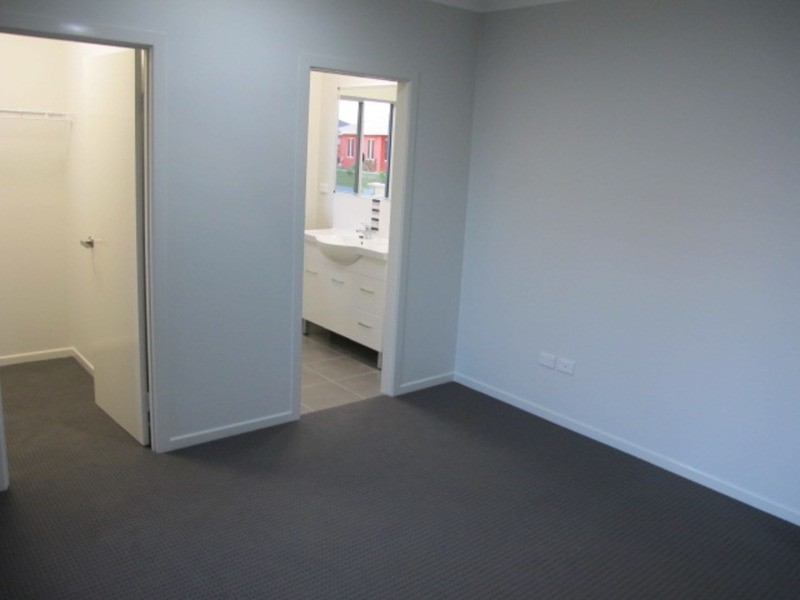 12 Seabreeze  Crescent, Bowen QLD 4805