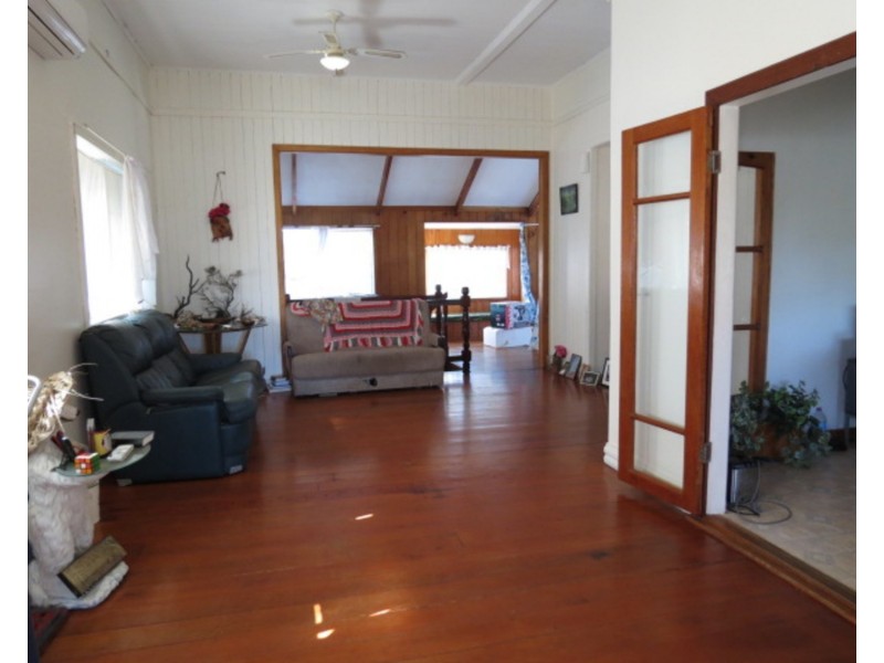 8 Gordon Street, Bowen QLD 4805