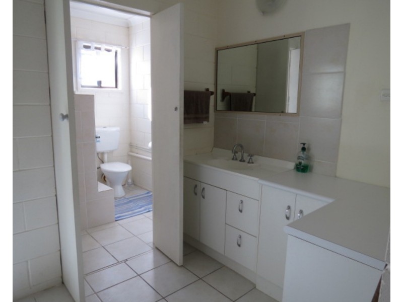 8 Gordon Street, Bowen QLD 4805