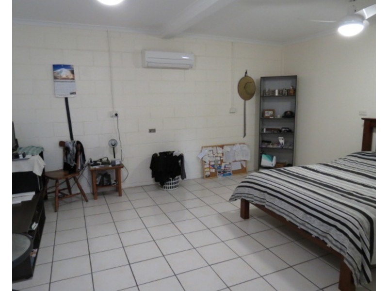 8 Gordon Street, Bowen QLD 4805