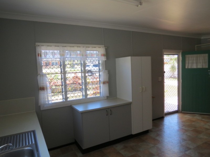 106 Gregory Street, Bowen QLD 4805