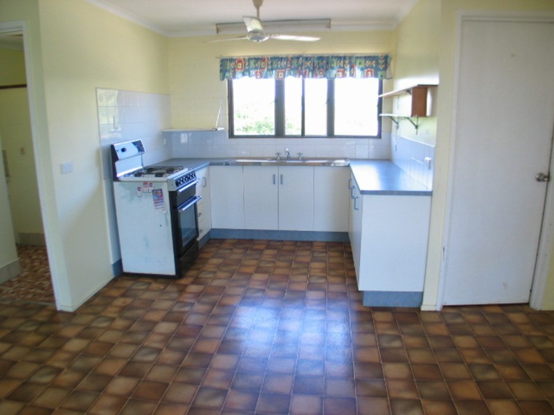 15 Avicennia Street, Bowen QLD 4805