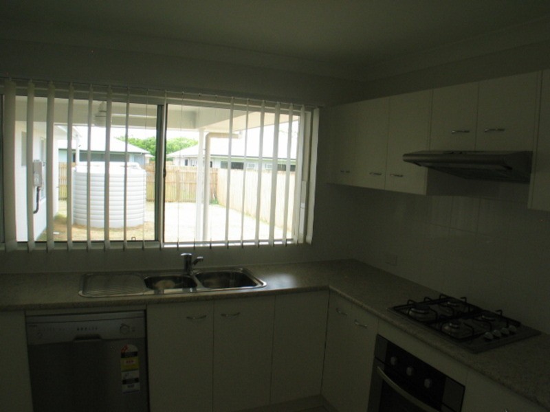 7 Cowrie Street, Bowen QLD 4805