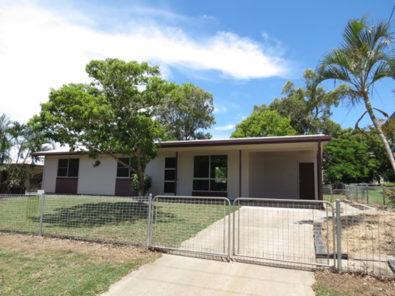 8 Salisbury Crescent, Bowen QLD 4805