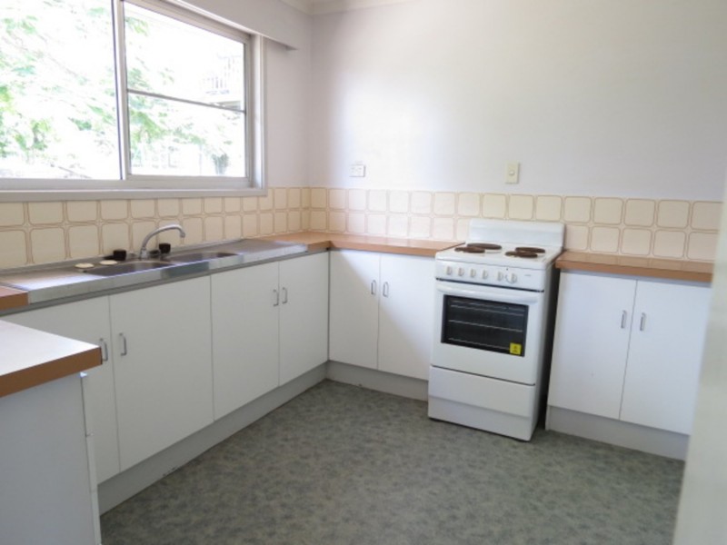 8 Salisbury Crescent, Bowen QLD 4805