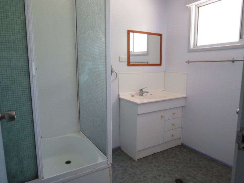 8 Salisbury Crescent, Bowen QLD 4805