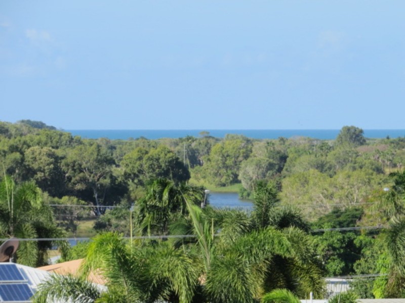 5 Allan Place, Bowen QLD 4805