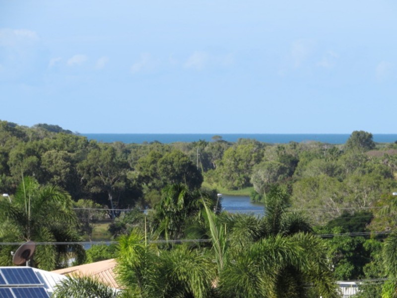 5 Allan Place, Bowen QLD 4805