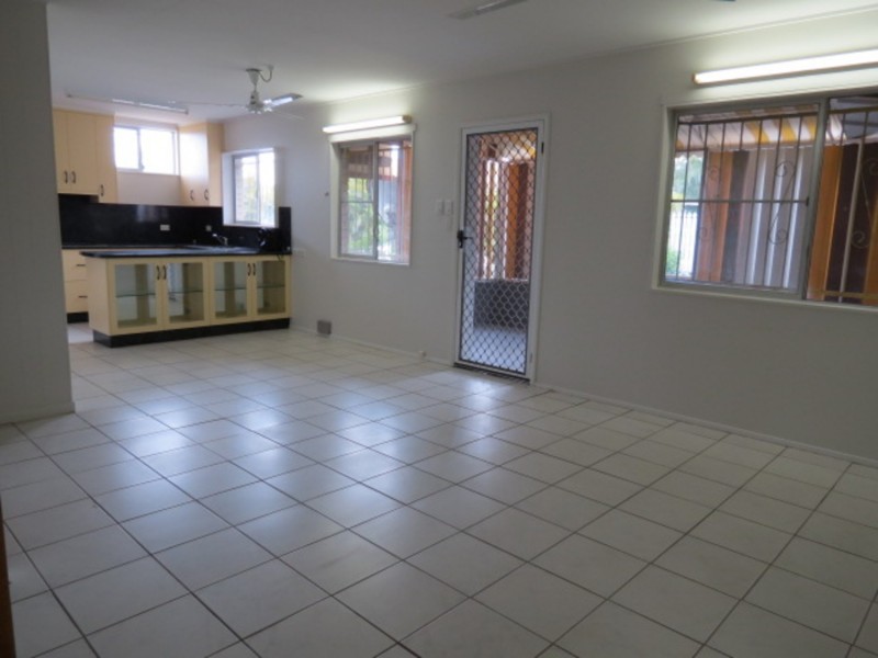 14 Gloucester Street, Bowen QLD 4805