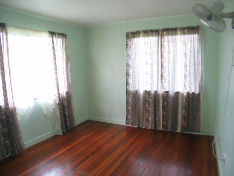 34 Thomas Street, Bowen QLD 4805