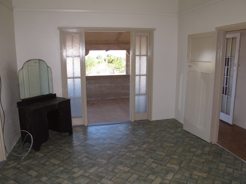 11 Mitchell Street, Bowen QLD 4805