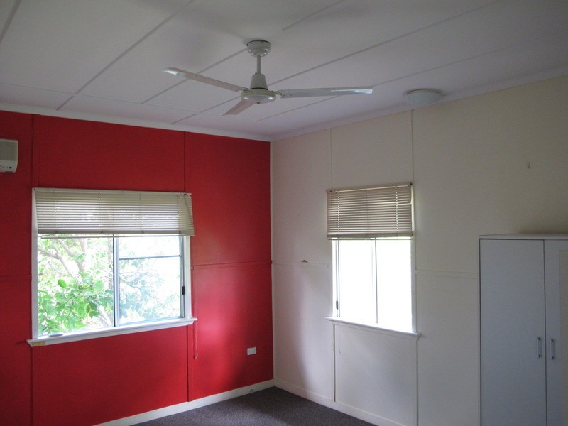 15 Russell Street, Bowen QLD 4805