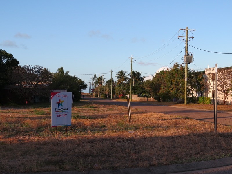 40 Creek Street, Bowen QLD 4805