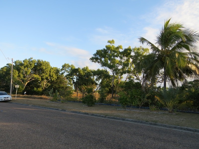 40 Creek Street, Bowen QLD 4805