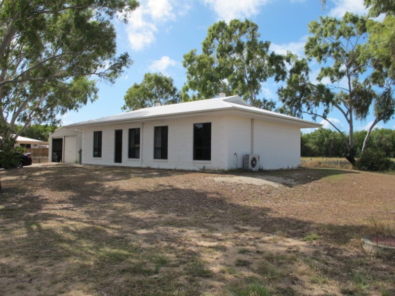 24 Crofton Street, Bowen QLD 4805