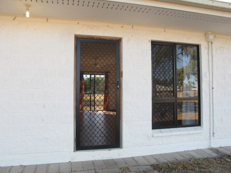 24 Crofton Street, Bowen QLD 4805