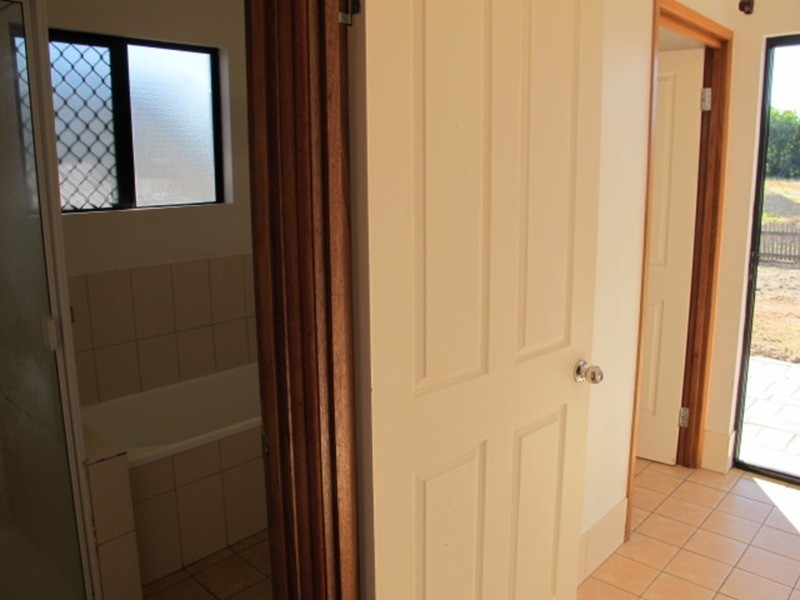 24 Crofton Street, Bowen QLD 4805