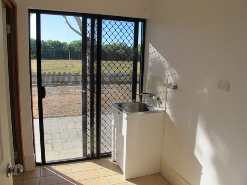 24 Crofton Street, Bowen QLD 4805