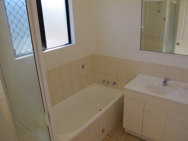 24 Crofton Street, Bowen QLD 4805