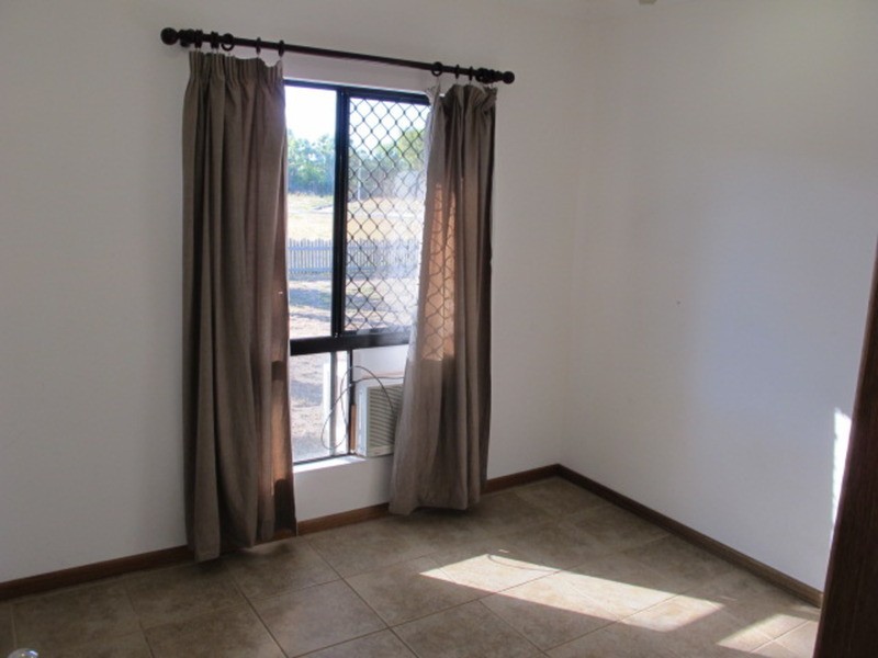 24 Crofton Street, Bowen QLD 4805