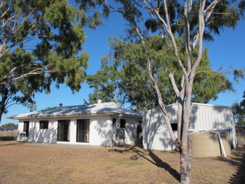 24 Crofton Street, Bowen QLD 4805