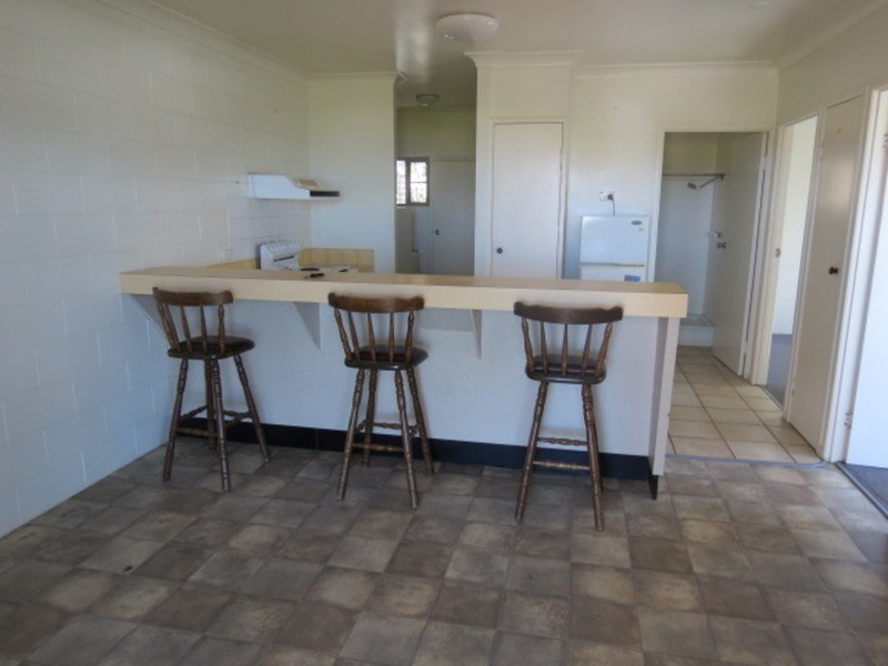 4/10 Poinciana  Drive, Bowen QLD 4805