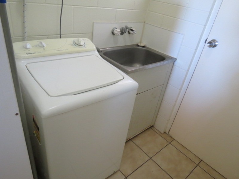 4/10 Poinciana  Drive, Bowen QLD 4805