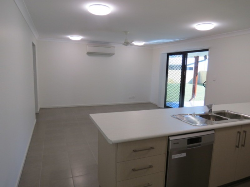 15 Wattle Crescent, Bowen QLD 4805