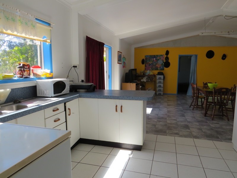 91 Pitcain Avenue, Bowen QLD 4805