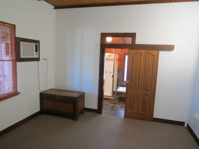 11 Thomas Street, Bowen QLD 4805