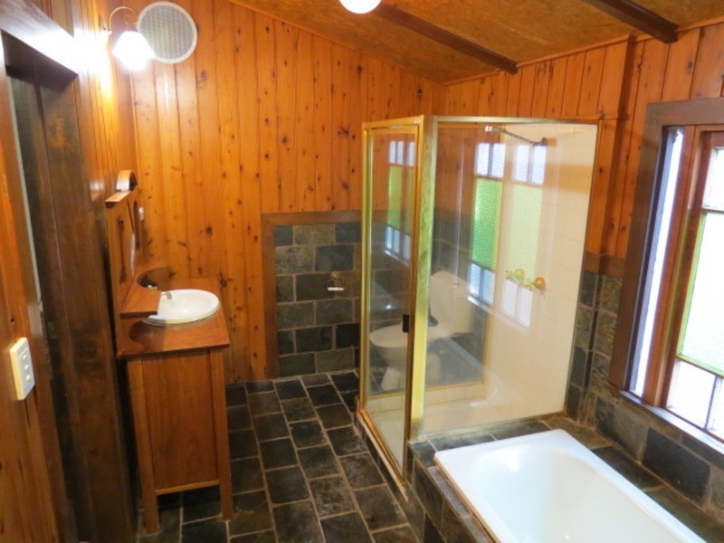 11 Thomas Street, Bowen QLD 4805