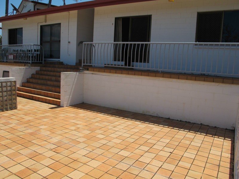 2/10 Poinciana Drive, Bowen QLD 4805